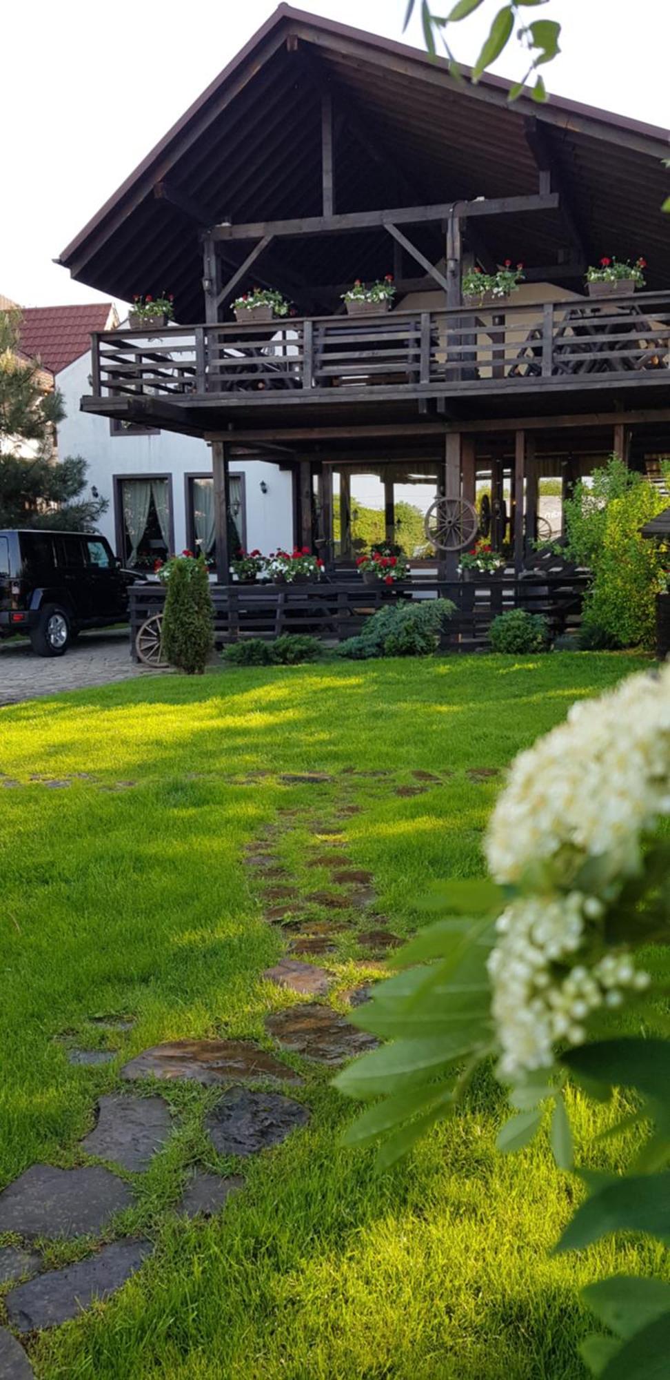 Pension Casa Drumetului เปียตราเนียมซ์ ภายนอก รูปภาพ