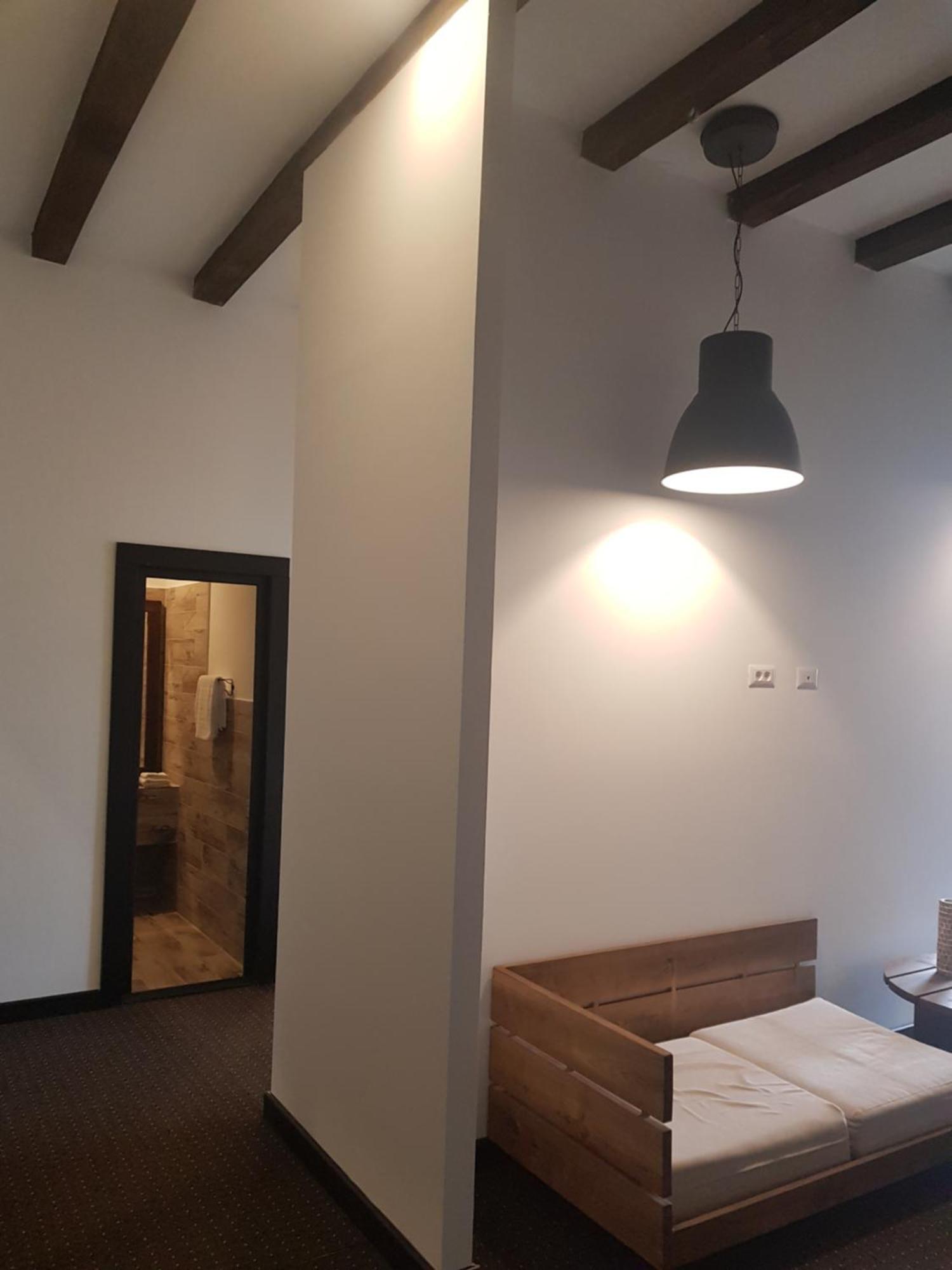 Pension Casa Drumetului เปียตราเนียมซ์ ภายนอก รูปภาพ