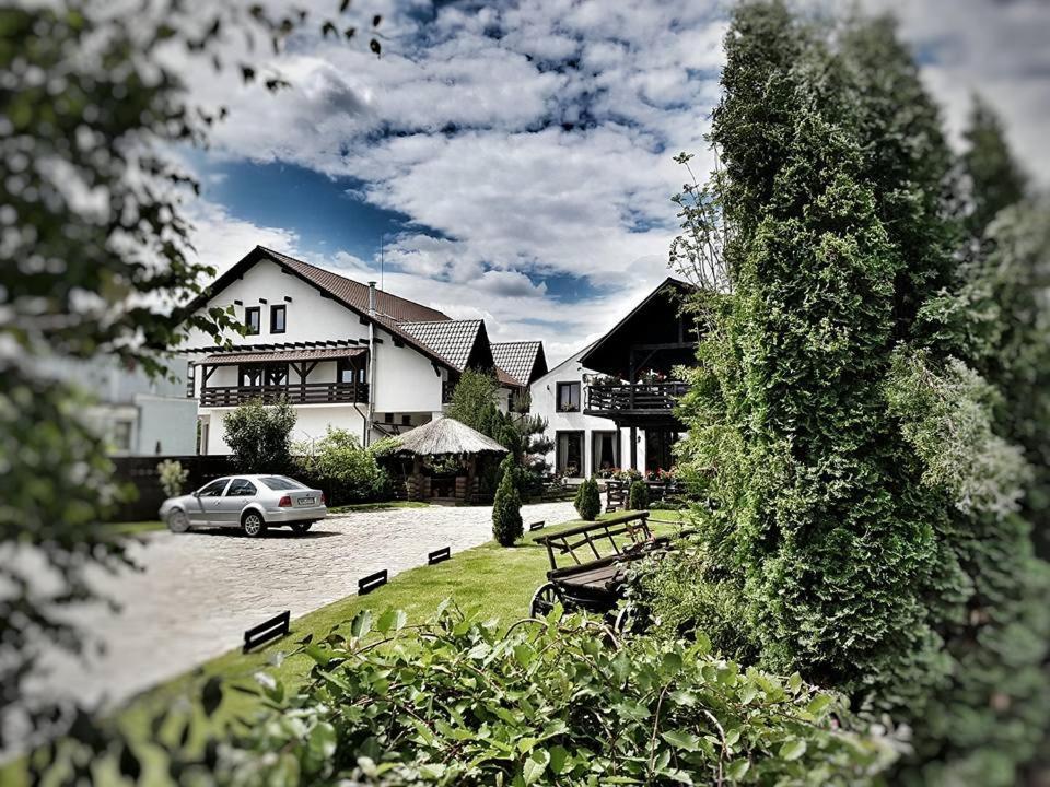 Pension Casa Drumetului เปียตราเนียมซ์ ภายนอก รูปภาพ