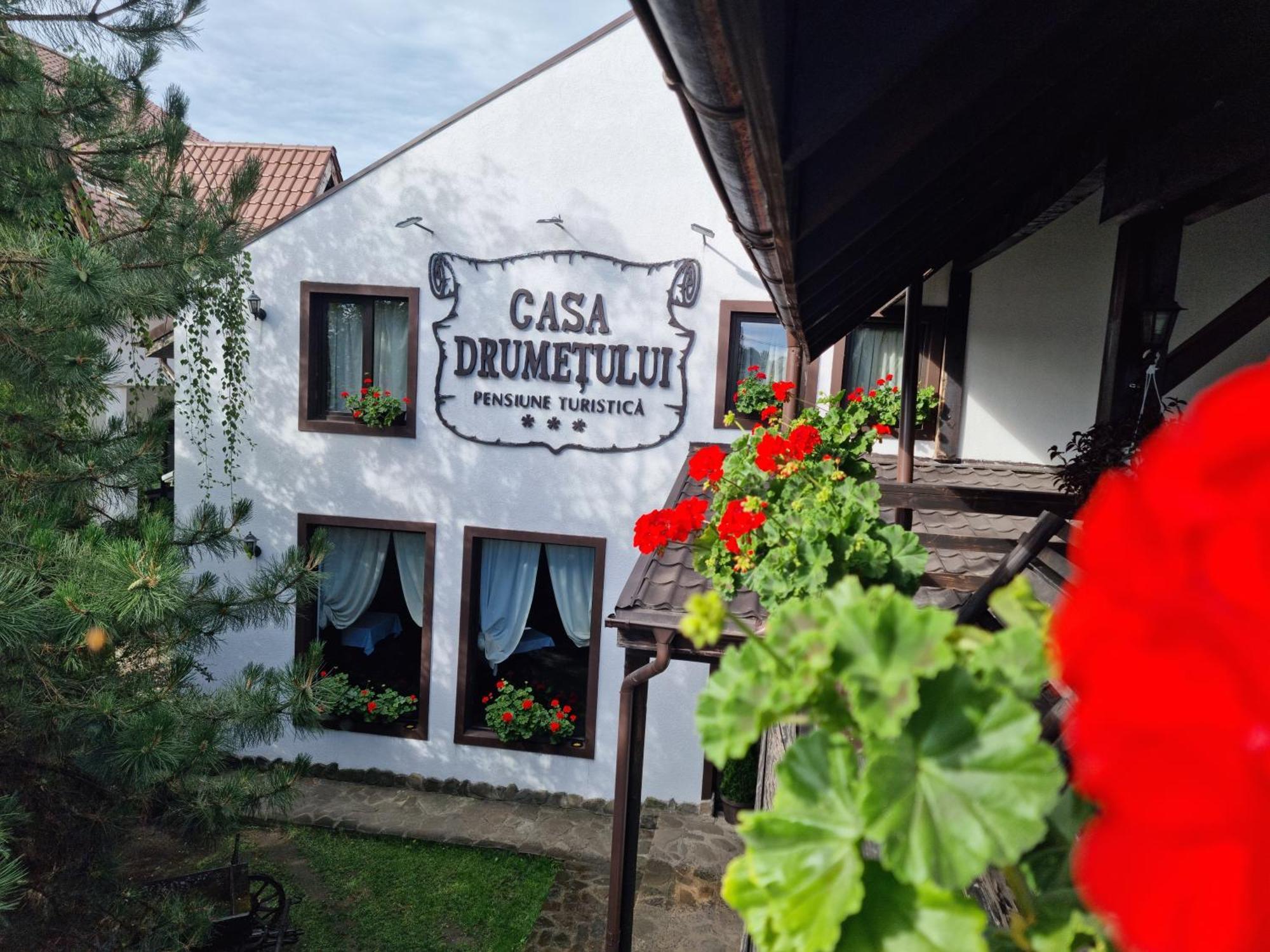 Pension Casa Drumetului เปียตราเนียมซ์ ภายนอก รูปภาพ